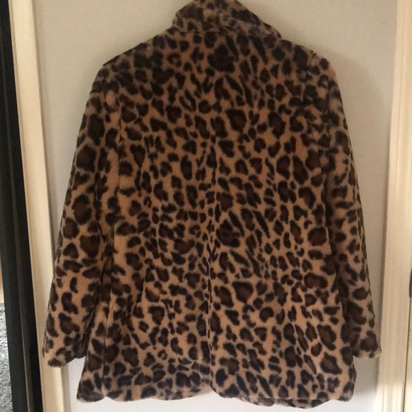 Leopard Coat - Picture 5 of 5